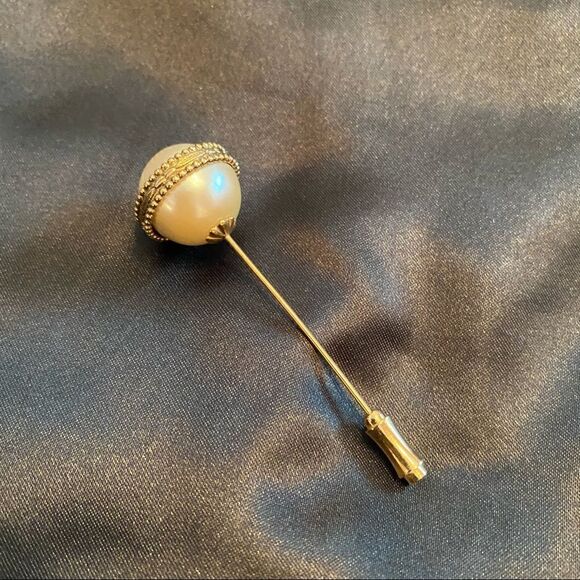 Vintage 80s Lapel Pin - Picture 2 of 6